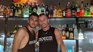Whittling down the best bars in barcelona is a tough job, but someone's gotta do it. Best Gay Bars In Barcelona For A Fun Night Out Nomadic Boys