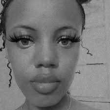 Betty💜 (@ayambetty1)