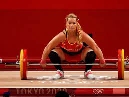 En la i olimpiada moderna, celebrada en atenas en 1896, la halterofilia fue incluida como deporte olímpico. Cl 0llz7 Ao28m