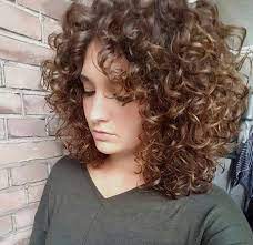 Dark Blonde Curly Hair Popular Short Curly Hairstyles 2018 2019 Curly Hair Styles Naturally Hair Styles Short Curly Hair