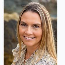 I'm so excited to announce that today I started a new position as the  Public Relations & Showroom Coordinator at VPR! I can't wait to dive more  into my passion for fashion