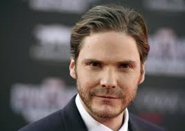 Captain America: Civil War' reviews complete opposite of 'Batman v  Superman'