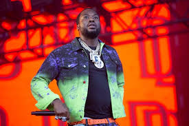 Yeah, and if i ever lack, i'm goin' out with my chopper, it be another kobe. Meek Mill Responds To Criticism Behind Kobe Bryant Lyrics