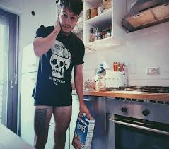 Amici gli ha lasciato alcuni amici, ma anche l'esperienza per mettersi alla prova. Adriano Bettinelli Facebook