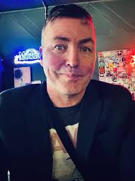 I shouldn't be alone!!