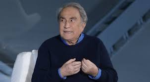 La moglie di emilio fede lamenta il trattamento riservato al marito dalle forze dell'ordine. Emilio Fede Furioso Niente Permesso Per Andare Da Moglie E Figlia Scrivero A Mattarella Il Mattino It