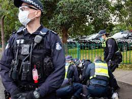 Only a restricted number of persons are authorised to enter nsw if they have been in victoria in the last 14 days. Victoria Reports 134 New Coronavirus Cases As Nsw Warns Of Border Region Restrictions Melbourne The Guardian