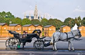 Eine droschke ist ein leichtes, offenes und gefedertes gefährt für bis zu fünf personen. Fiaker In Vienna With The Cityhall In The Background Stock Photo Picture And Royalty Free Image Image 18250607