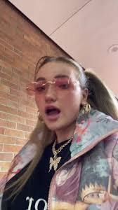 #pov the rich girl wants to show off her outfit.