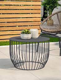 High and low outdoor tables for the garden or bar with a modern italian design with fine made in italy materials. Lois Garden Coffee Table Loft M S