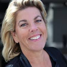 Nora Middleton's Instagram, Twitter & Facebook