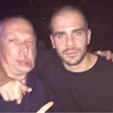 Byl členem občanské demokratické strany, již opustil nejprve v roce 2009, pak se do ní vrátil a v březnu 2019 byl vyloučen. Foto 3 Kamaradi Do Deste Vaclav Klaus Mladsi A Rapper Ektor G Cz