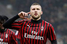 Šime vrsaljko is all like dafuq rakitić looks like he's in the middle of a juicy gossip session while rebić has had enough of. Ac Milan 1 0 Torino Rebic Scores Sixth Goal In Seven Games As Pioli S Men Return To Winning Ways Daily Mail Online