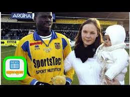 Emmanuel eboue'nin intihar ettiği haberleri gündeme bomba gibi düştü. Emmanuel Eboue Loses Life Savings Properties To Wife Following Bitter Divorce Youtube