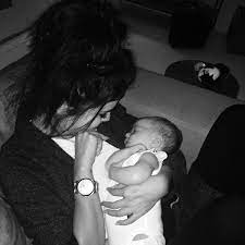 Selena Gomez Daily On Twitter Selena Gomez Holding Baby Dylan In Her Arm Https T Co Jplyqjv2ey Twitter