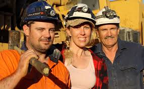 It was released in south korea on january 12, 2012. Australia S Outback Opal Hunters Returns Tonight And One Team Hits It Big Tv Blackbox