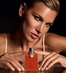 Collana in argento con cuore rosa