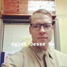 introducing myself😂