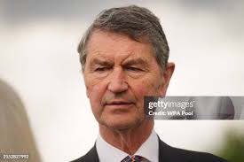 1,671 Vice Admiral Sir Tim Laurence Photos & High Res Pictures