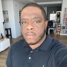 Why didn't snake shoot vamp and save E.E