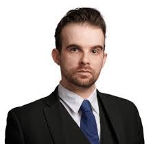 Elliot Chambers's Instagram, Twitter & Facebook