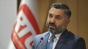 May 31, 2021 · rtük başkanı ebubekir şahin, yaptığı açıklamada, salgın dönemindeki televizyon izleme süresindeki artışın, vatandaş bildirimlerinde de ciddi bir yükselişe neden olduğunu, geçen. Rtuk Baskani Sahin Sifati Ne Olursa Olsun Hic Kimsenin Bir Yayinda Ordumuza Hakaret Etmeye Hakki Yoktur