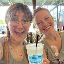 Anyone else not able to check out for the bonus acoustic track CD's??