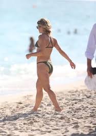 pin en emily bett