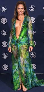 Jennifer Lopez S Maid Finds Her Famous Versace Dress Gucci S Manga Madness And More Grammy Dresses Iconic Dresses Grammy Outfits