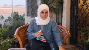 سميرة كيلاني معالجة وازالة بقعة السوبر جلو Youtube