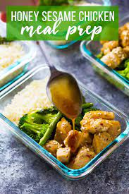 Full recipe with detailed steps in the recipe card at the end of this post. Honey Sesame Chicken Lunch Bowls Sweetpeasandsaffron Com Recipe Chicken Lunch Easy Healthy Meal Prep Chicken Meal Prep