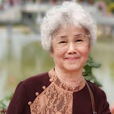 Nhà thơ Bùi Kim Anh