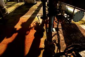 Definisi/arti kata 'kontribusi' di kamus besar bahasa indonesia (kbbi) adalah n 1 uang iuran (kepada perkumpulan dan sebagainya); Jejak Kilang Pangkalan Brandan Dunia Energi