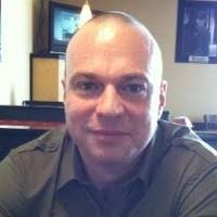 900+ "Láng" profiles