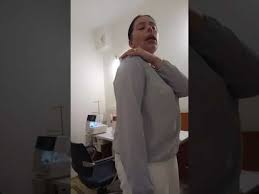 Kol Kaliplari Duzeltmek Arka Kasma Nedenleri Kol Da Ki Dalgalanmalarin Giderilmesi Youtube Elbise Dikis Rehberleri Giyim Sifon Bluzlar