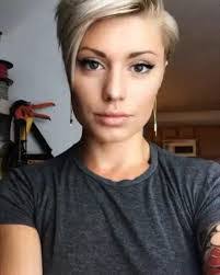 Lynette Wells's Instagram, Twitter & Facebook