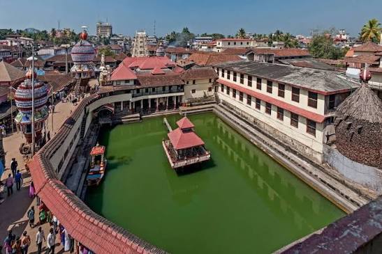 Udupi Sri Krishna Temple - 11 Famous Temples in & Around Mangalore - Top  Tour Packages - Mangaluru Taxi taxi service mangalore