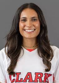 Andrea Mortimer's Instagram, Twitter & Facebook