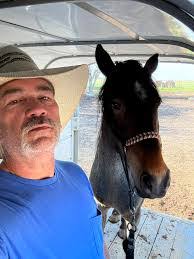 Dawn Diggins's Instagram, Twitter & Facebook