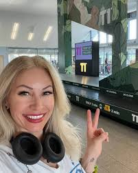 NIKKI-MONIQUE Kurnath (@nikkimoniquekurnath) • Instagram photos and videos