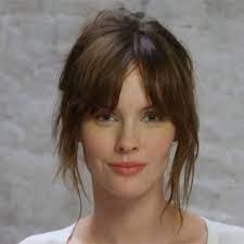What You Need To Know To Try The Curtain Bangs Hair Trend Hair Com By L Oreal Bangs With Medium Hair Hairstyles With Bangs Short Hair With Bangs
