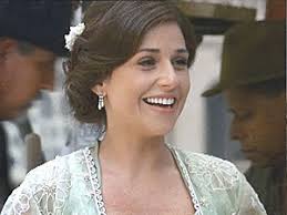 Teodoro (Daniel Dalcin) tenta, mas não consegue convidar Sandra (Priscila  Sol) para um sorvete