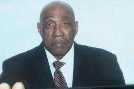 Can somebody remove background and add wings to this picture please