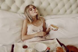 No one hates food, a percentage of women. 10 Things Every Girl Thinks Guys Want In Bed Ootd Magazine