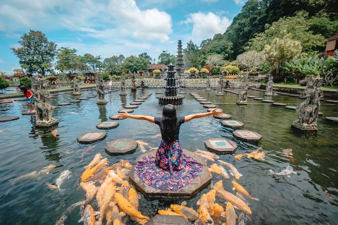 East Bali private tour with local driver