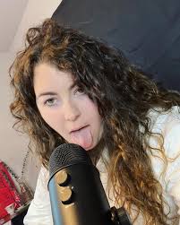 Haley Gold (@iamhaleygold) • Instagram photos and videos