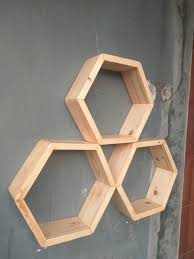 Bisa diletakan di sudut ruangan atau. Cara Membuat Rak Unik Segienam Dari Kayu Bekas Palet Kaskus