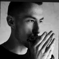 Andy Komar's Instagram, Twitter & Facebook