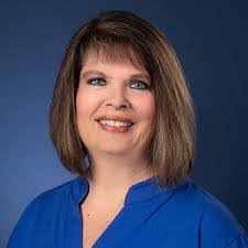 Lori Rakes's Instagram, Twitter & Facebook