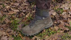 It is ultra comfortable footwear designed for multiday treks carrying a heavy load. Hanwag Stiefel Banks Winter Gtx Youtube